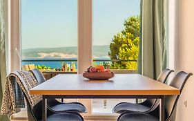 Adris Apartments