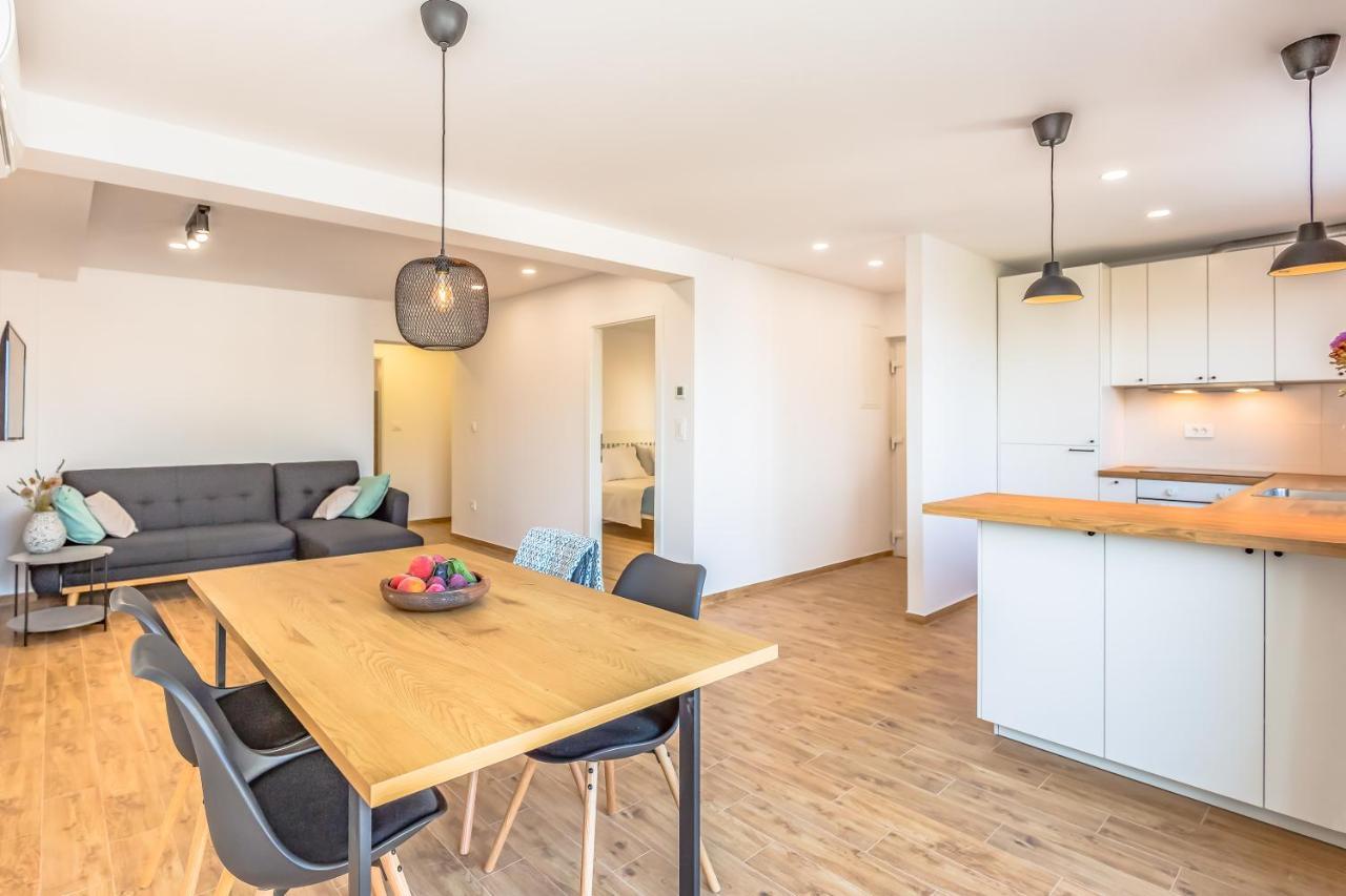 Adris Apartments Omiš Zewnętrze zdjęcie