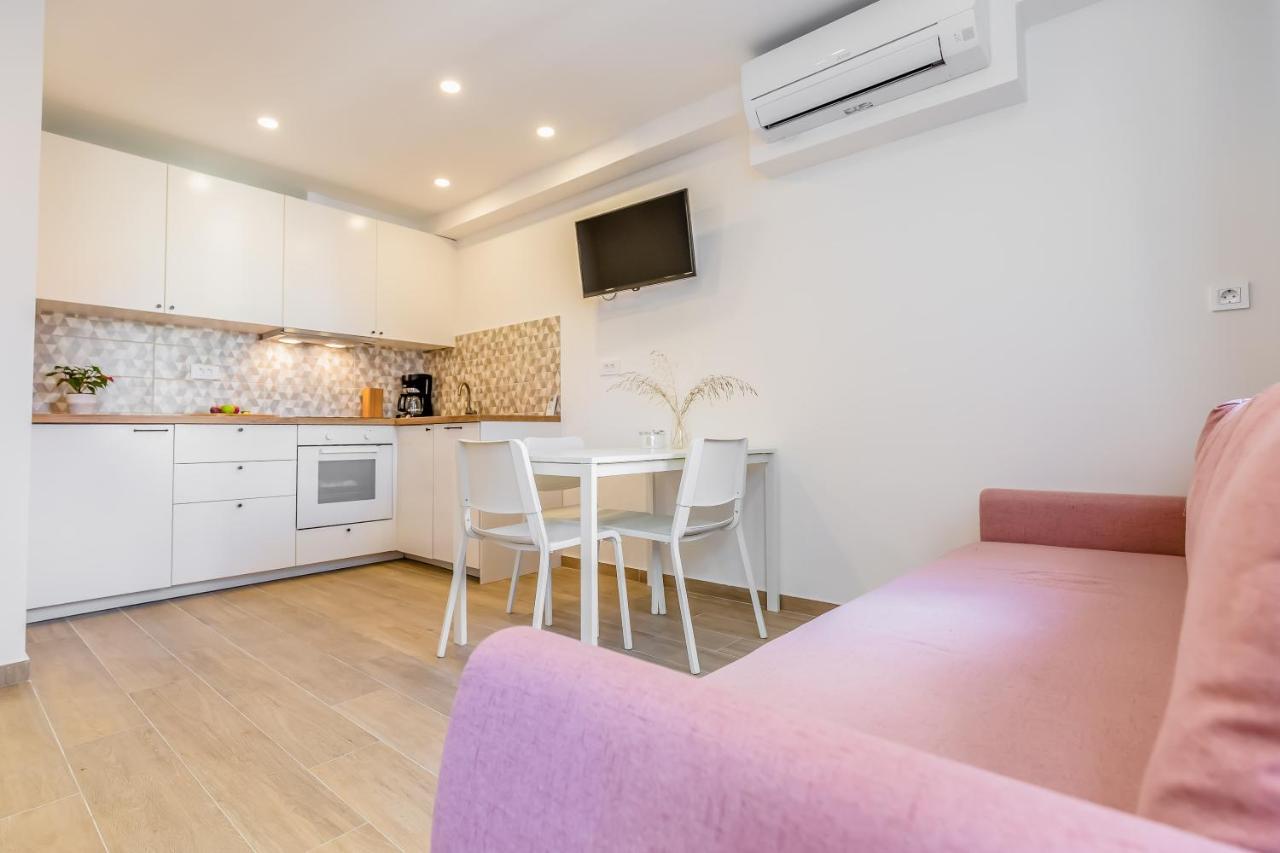 Adris Apartments Omiš Zewnętrze zdjęcie