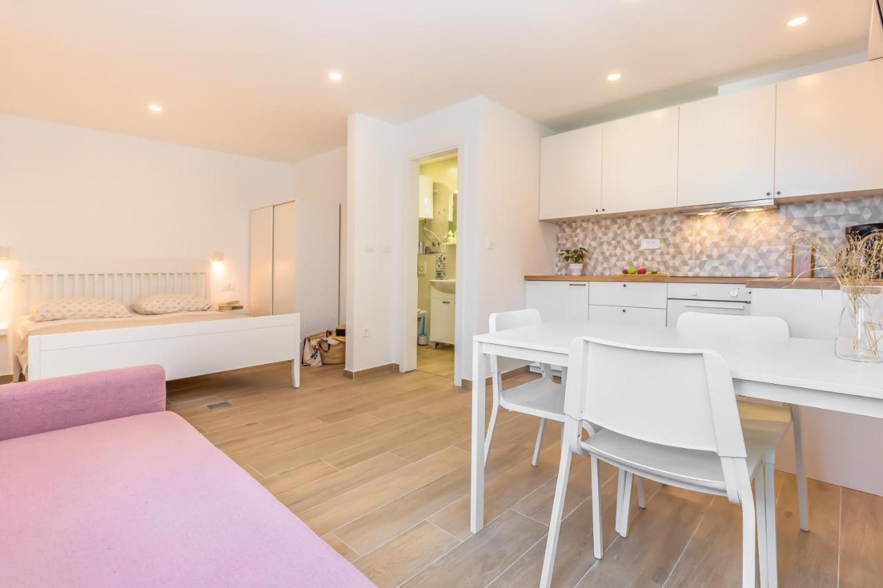 Adris Apartments Omiš Zewnętrze zdjęcie