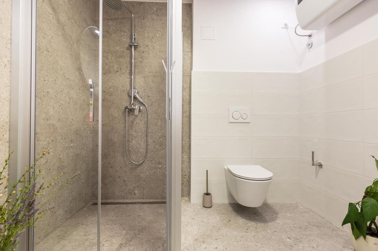 Adris Apartments Omiš Zewnętrze zdjęcie