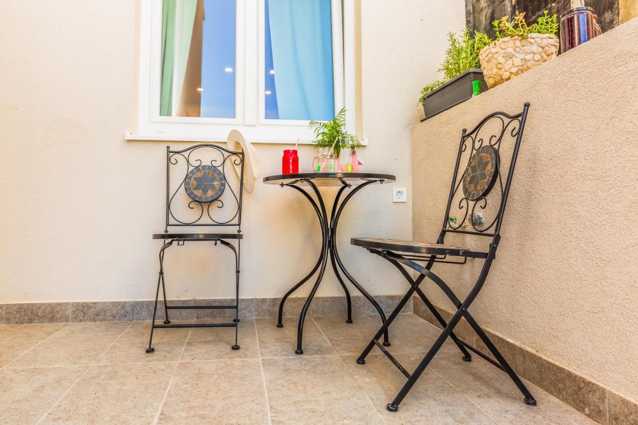 Adris Apartments Omiš Zewnętrze zdjęcie
